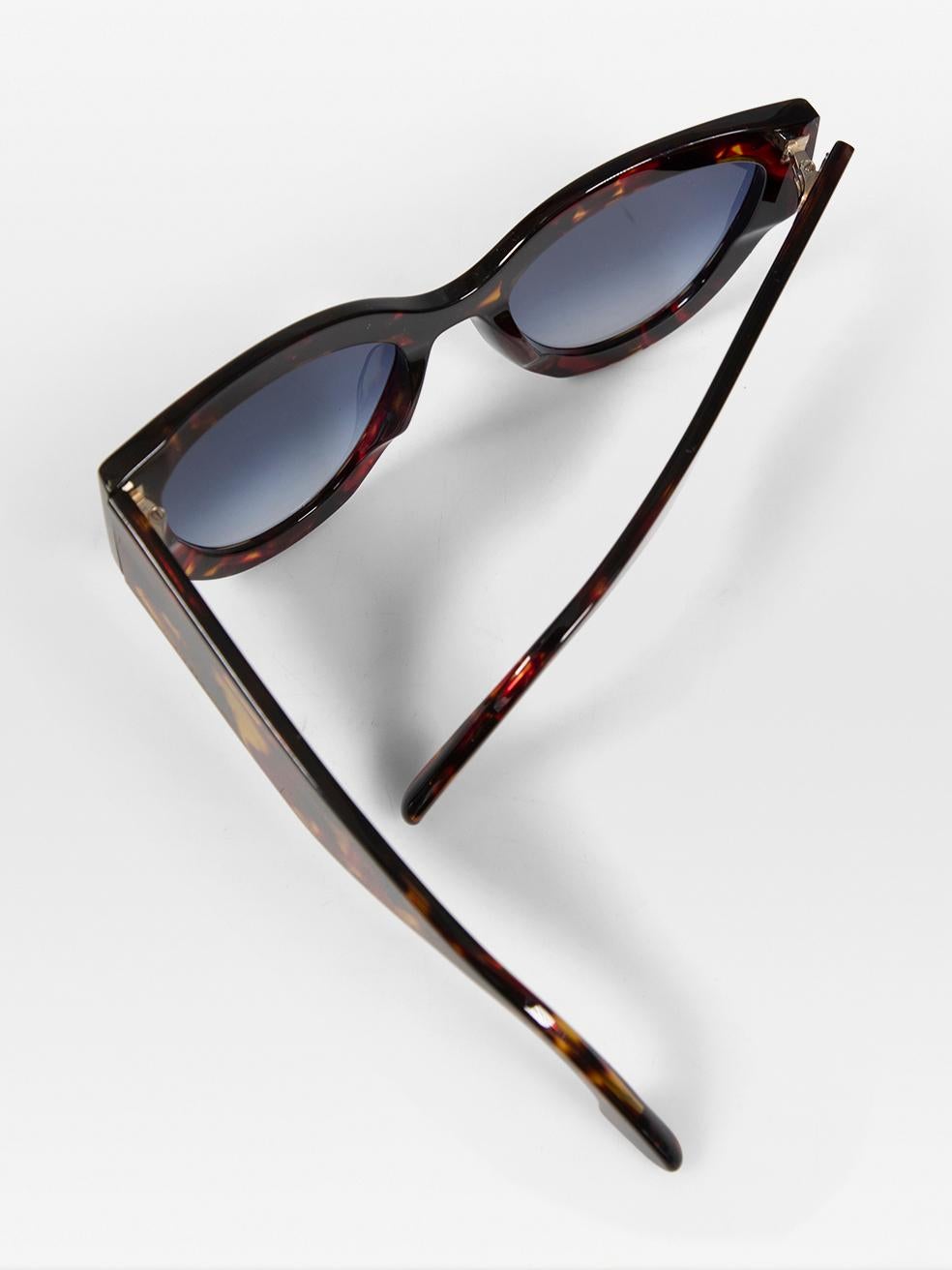 Victoria Beckham Havana Red Cat Eye Gradient Sunglasses For Sale 2