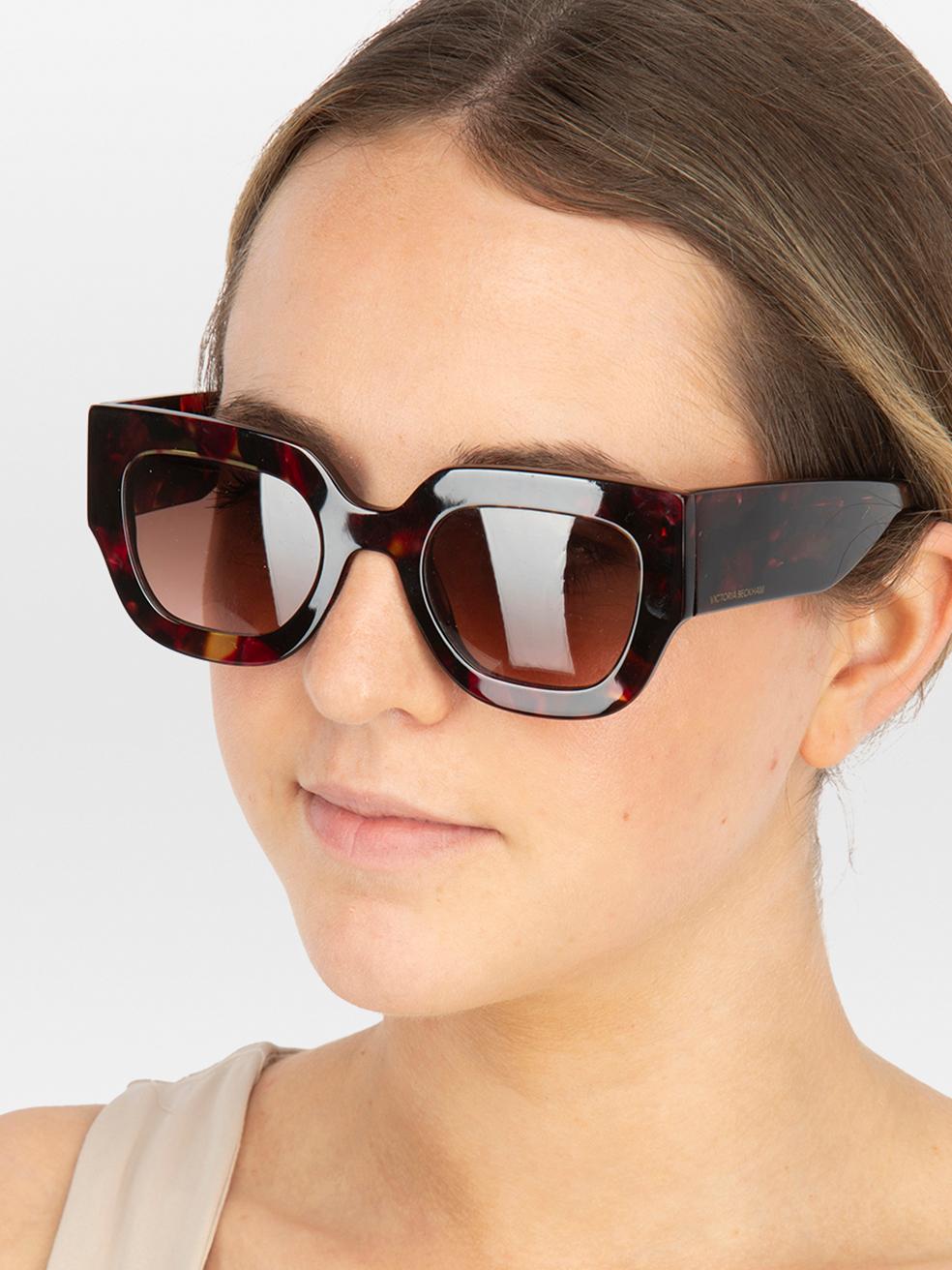 CONDITION is New with tags. No visible wear to sunglasses is evident on this new Victoria Beckham designer resale item. This item comes with original packaging.
 

 
 Details
 
 
 Model: VB606S 609
 
 Havana Red
 
 Acetate
 
 Square sunglasses
 
