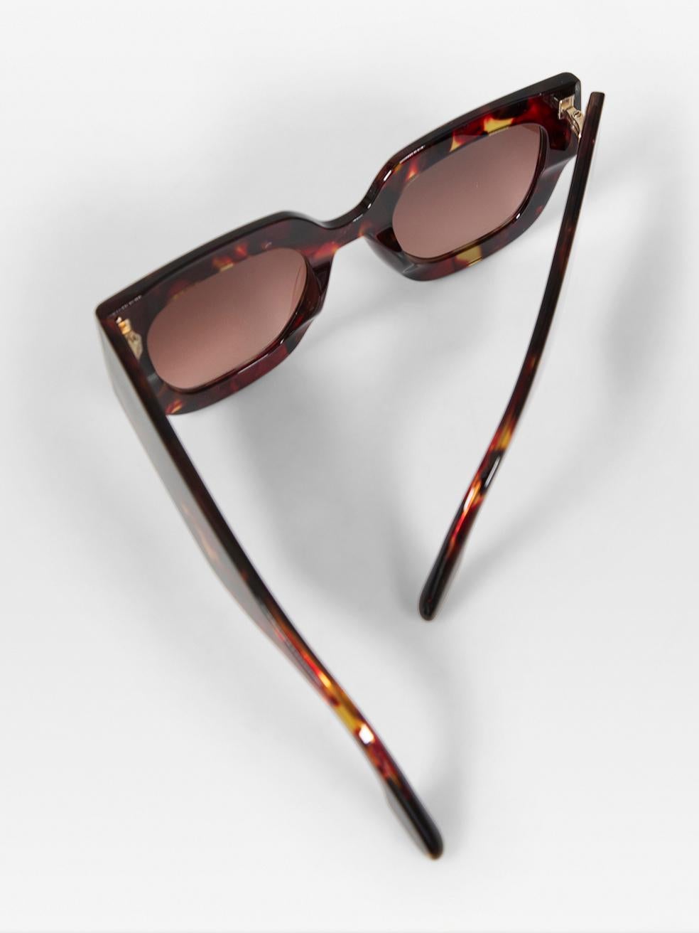 Victoria Beckham Havana Red Gradient Square Sunglasses For Sale 2
