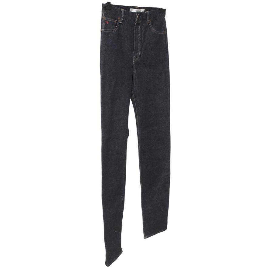 GARANTIERT AUTHENTISCH VICTORIA BECKHAM DARK WASH JEANS

Einzelheiten:
- Dunkle Wäsche.
- Hochhaus.
- Schlankes Bein.
- Knopfverschluss mit Reißverschluss.
- 5 Taschen.

Stoff: 100% Baumwolle

Größe: 27

Maße (ungefähr, flach gelegt):
- Taille,