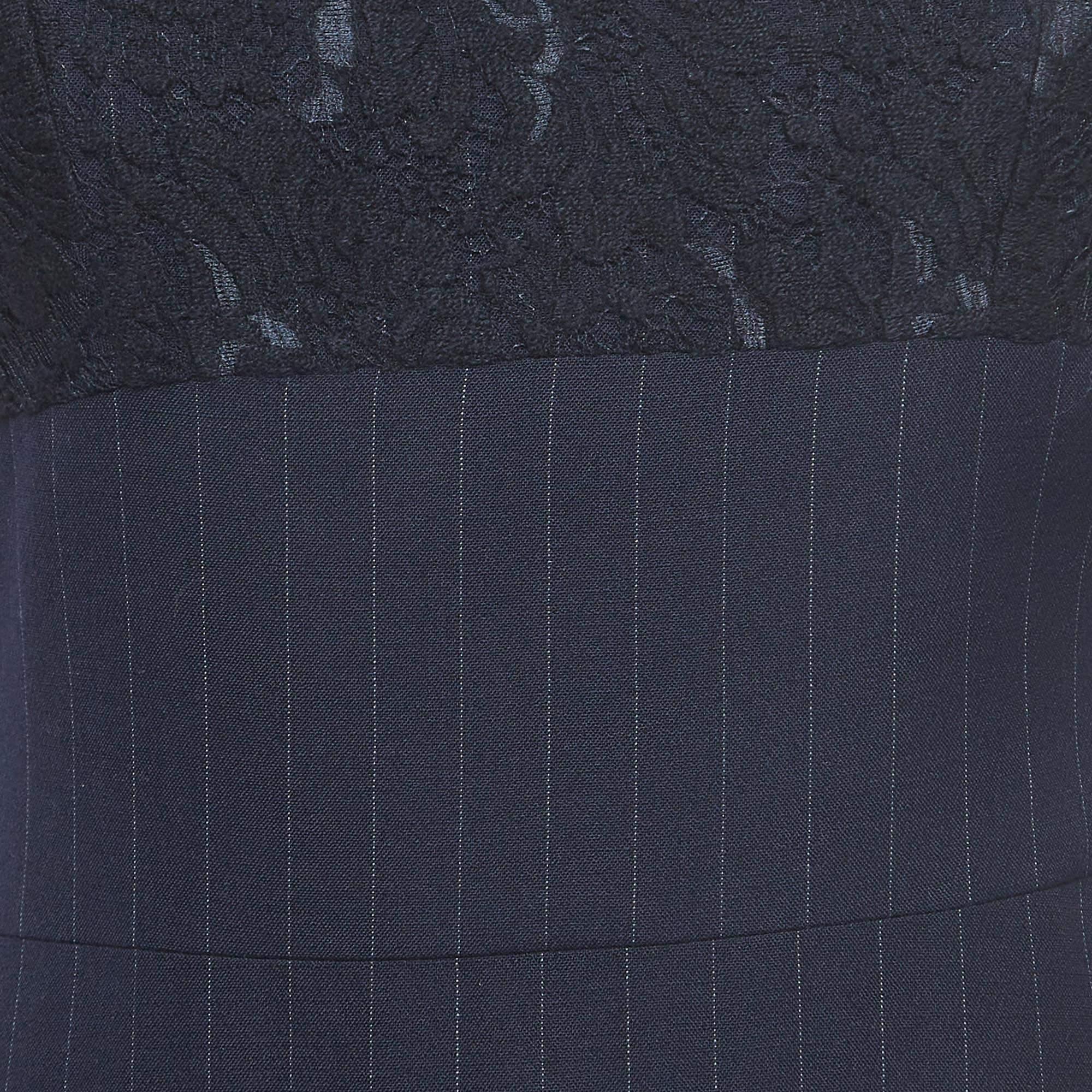 Victoria Beckham Marineblaues Nadelstreifen-Midikleid aus Wolle mit Spitzenbesatz und Spitzenbesatz S im Angebot 1