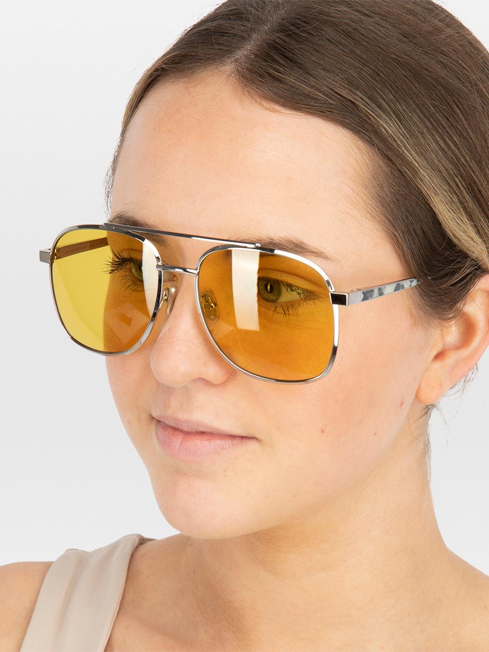 CONDITION is New with tags. No visible wear to sunglasses is evident on this new Victoria Beckham designer resale item. This item comes with original packaging.
 

 
 Details
 
 
 Model: VB233S 040
 
 Silver
 
 Metal
 
 Navigator sunglasses
 
 Solid