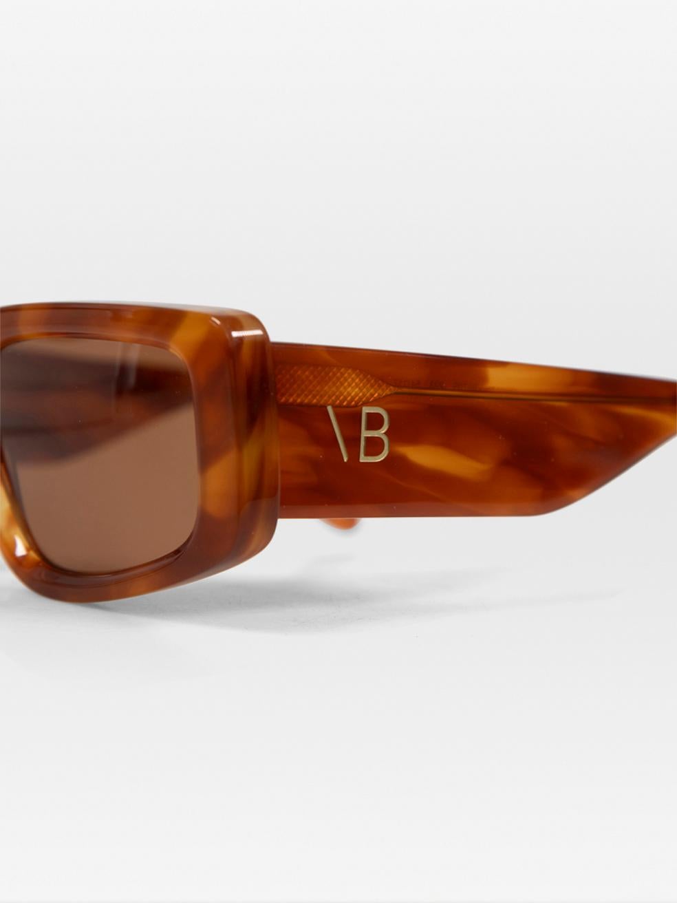 Victoria Beckham Striped Blonde Havana Tinted Sunglasses For Sale 3