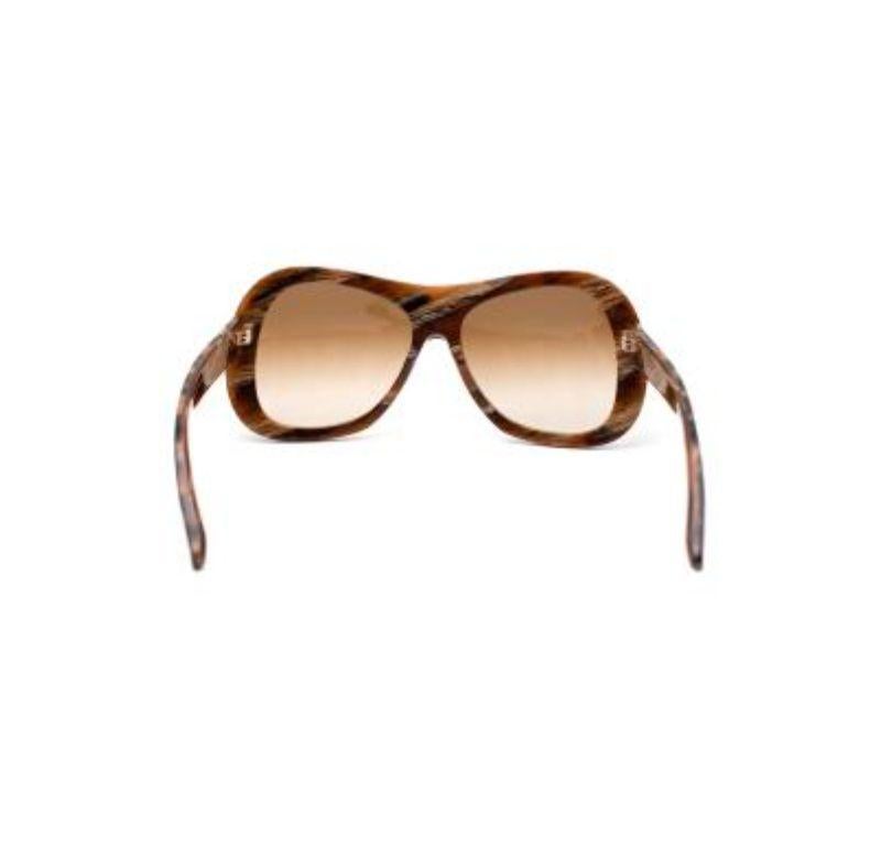 Victoria Beckham Tortoiseshell acetate oversize VB623S Sunglasses In Excellent Condition For Sale In London, GB
