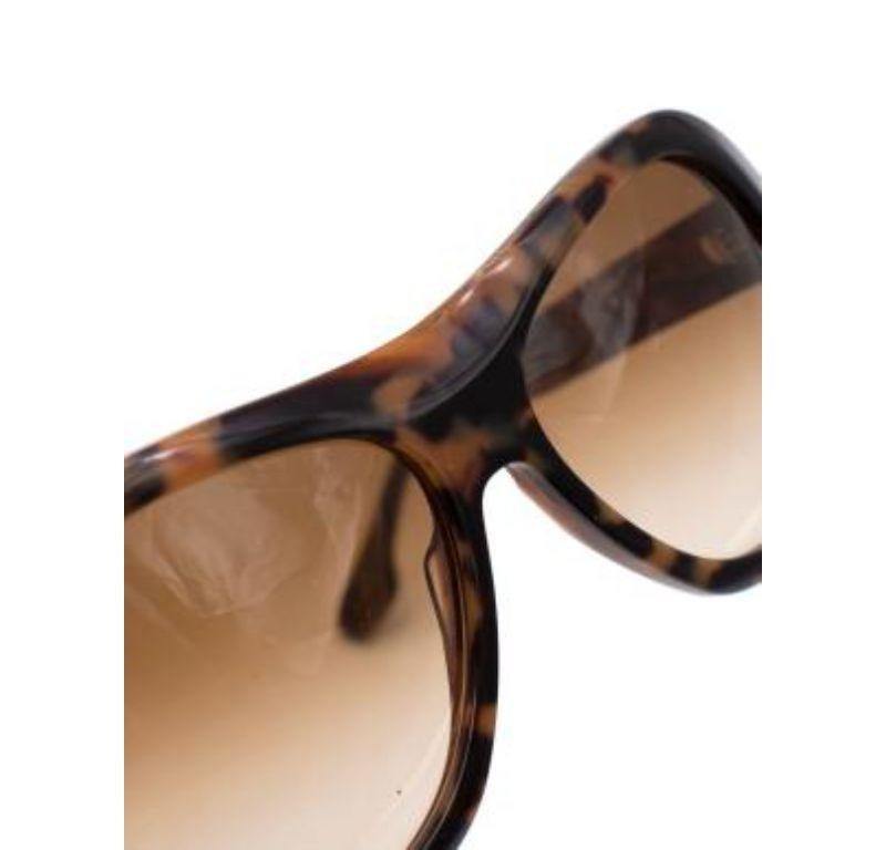Victoria Beckham Tortoiseshell acetate oversize VB623S Sunglasses For Sale 2