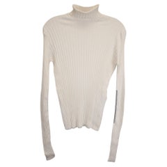 Pull à col roulé et manches longues en laine blanche à mailles côtelées de Victoria Beckham