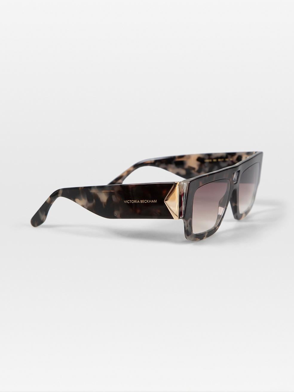 Victoria Beckham Vintage Grey Havana Square Sunglasses In New Condition For Sale In London, GB