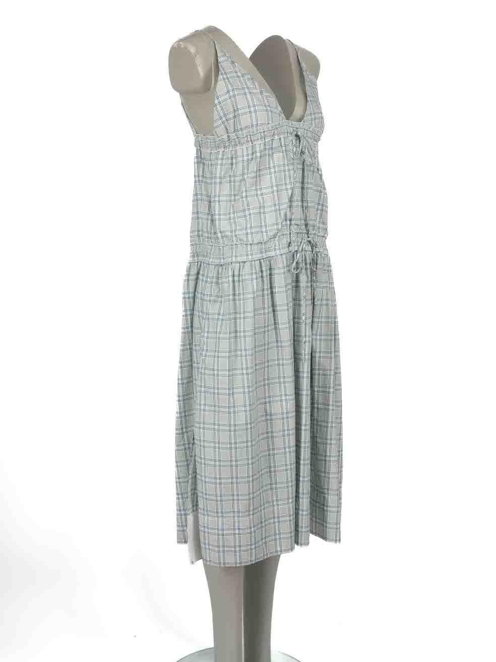 CONDITION is Very good. Hardly any visible wear to dress is evident on this used VVB designer resale item.
 
Details
Green
Cotton
Dress
Tartan print
Sleeveless
Open back
V-neck
Midi
Drawstring bust and waist
2x Side pockets
 
Made in Turkey
