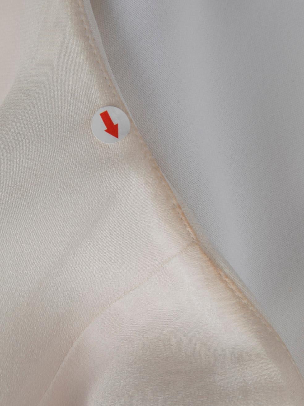 Victoria Beckham Weißes Kleid mit gedrehtem Ausschnitt und Ausschnitt Größe XS im Angebot 4