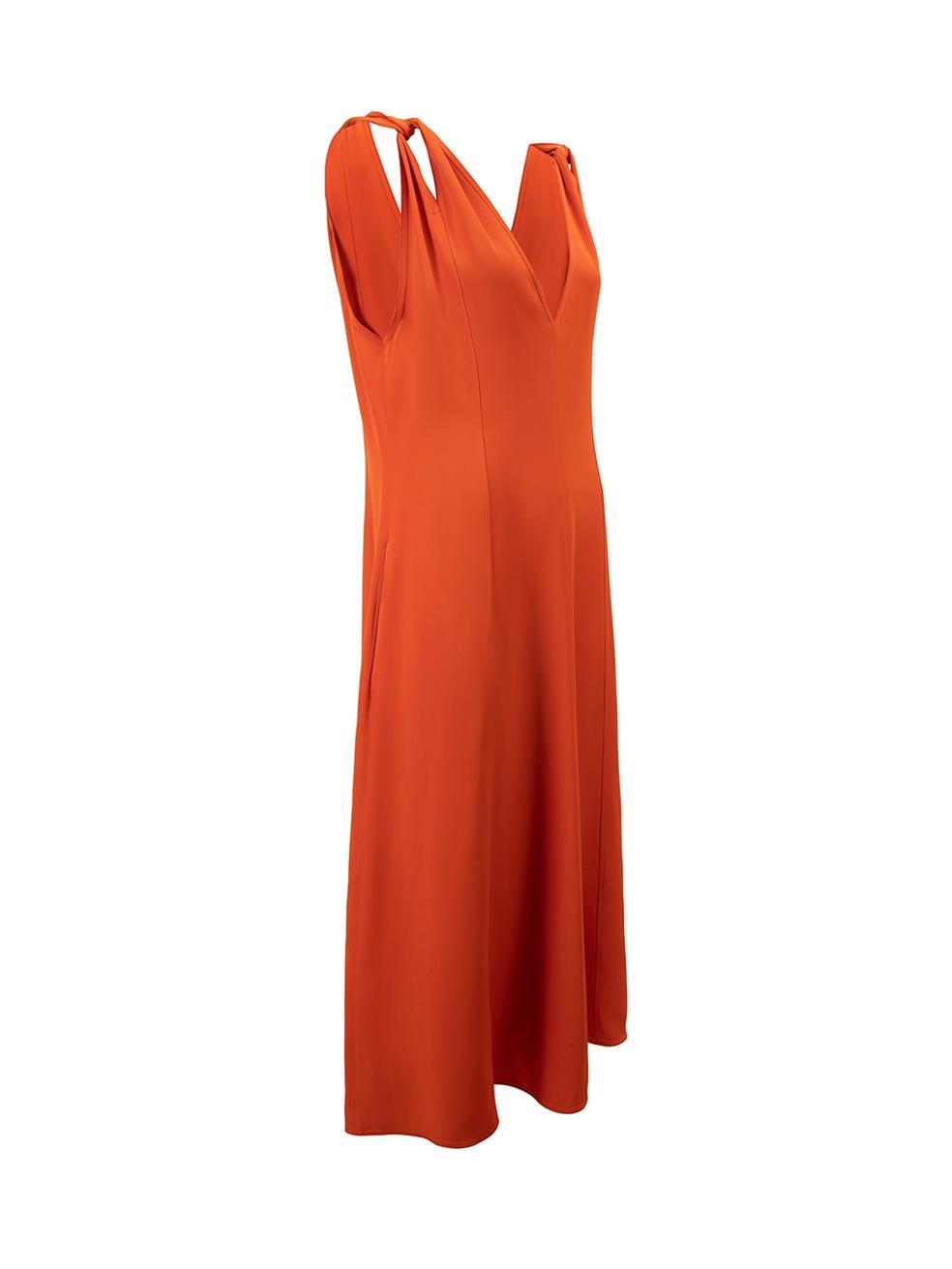 CONDITION is Very good. Minimal wear to dress is evident where a small mark can be seen on this used Victoria Beckham designer resale item.



Details


AW22

Orange

Synthetic

Midi dress

V neckline

Twisted shoulder accent

Front side