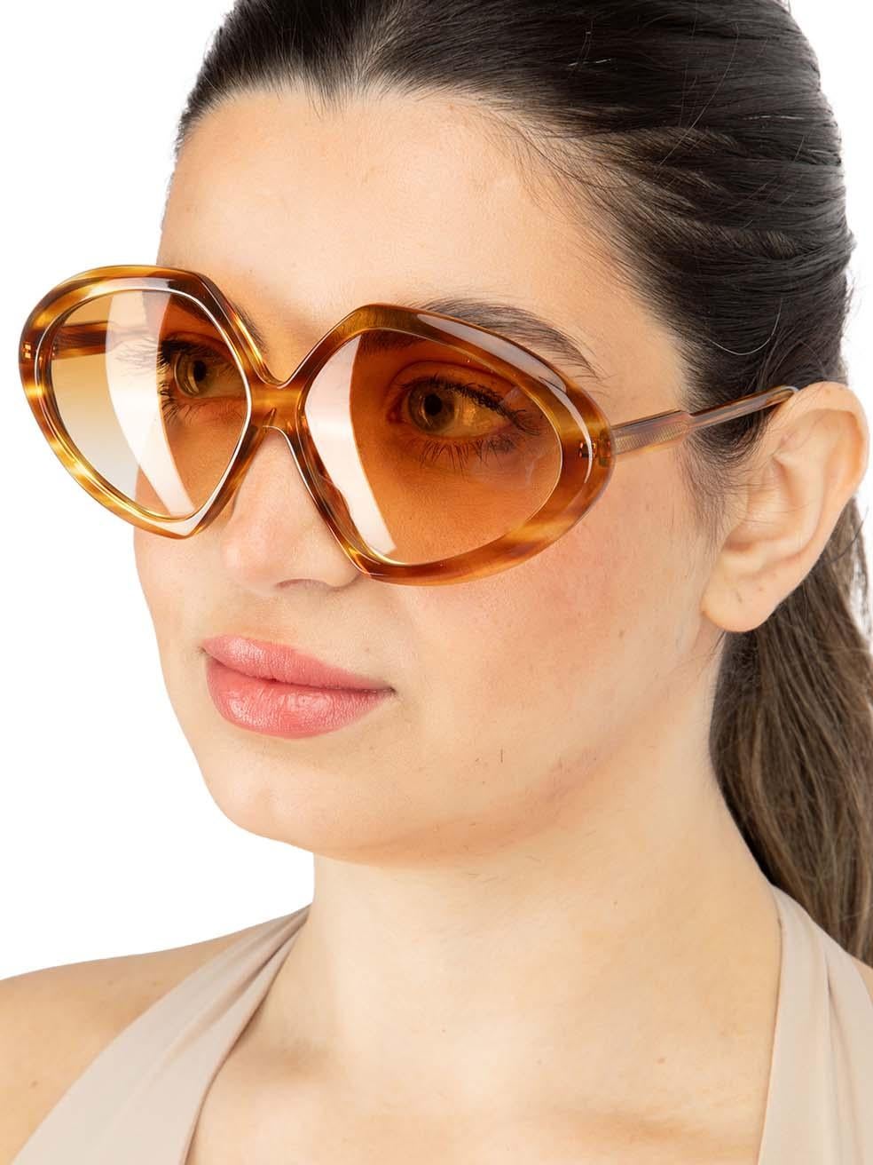 CONDITION is New with tags on this brand new Victoria Beckhamdesigner item. This item comes with original packaging.
 
 
 
 Details
 
 
 Model: VB614S 222
 
 Yellow
 
 Acetate
 
 Butterfly Eye Sunglasses
 
 Gradient Yellow Lens
 
 Striped pattern
 
