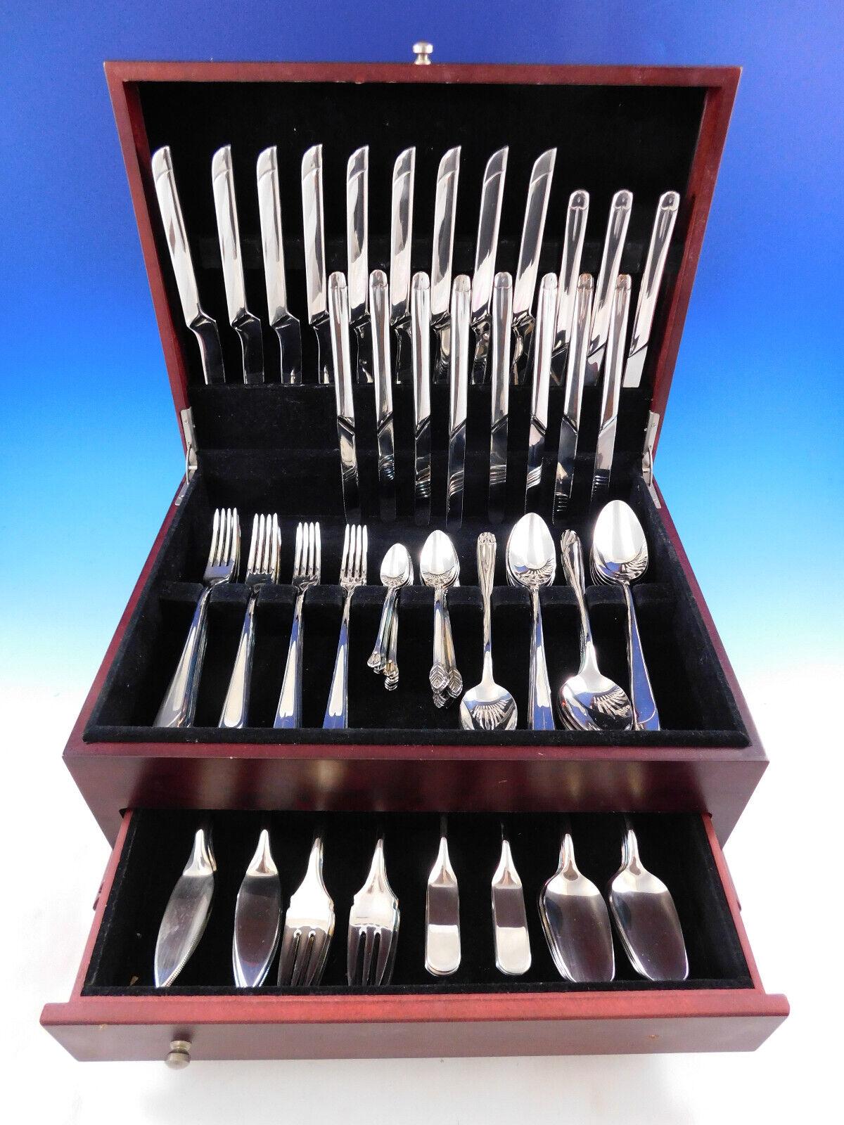 Victoria by Driade/Follies Italy 

An example of a setting is pictured in the hardcover book “Flatware that's not flat: Design and Production of innovative Table cutlery, 1890-2015” By William P. Hood Jr. & Phil Dreis. Illustrated on page