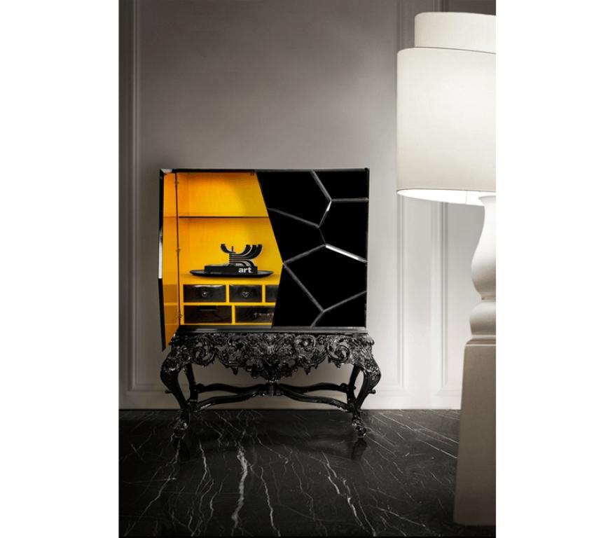 Victoria Cabinet in Lacquered Wood and Glass by Boca do Lobo For Sale 1