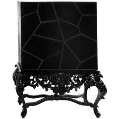 Victoria Cabinet in Lacquered Wood and Glass by Boca do Lobo