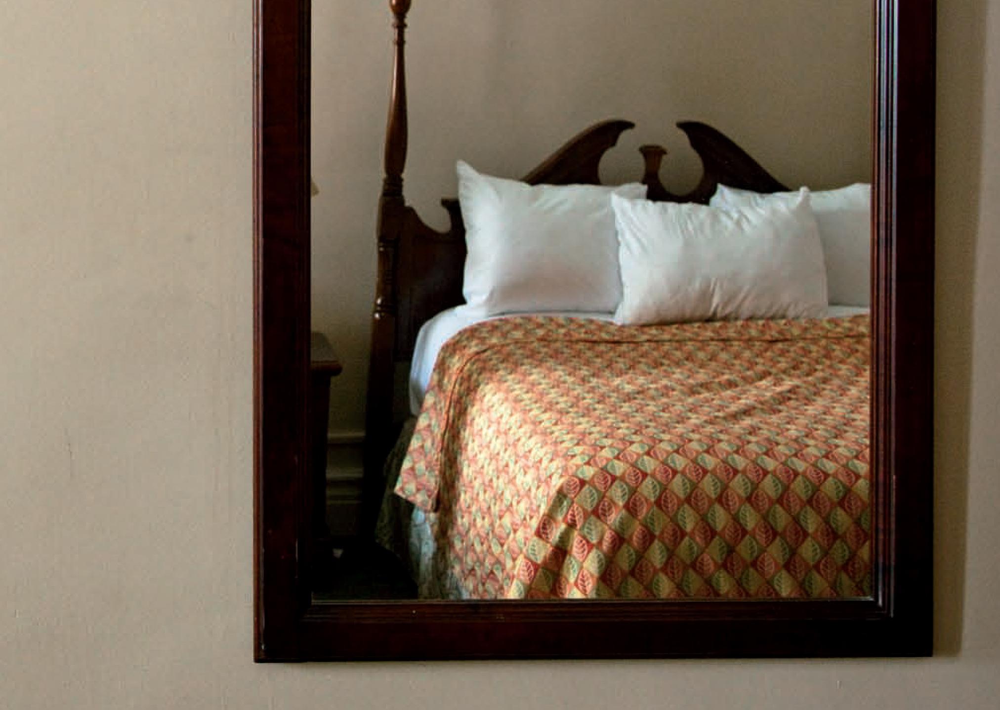 Hotel Chelsea, New York. Room 121 - Contemporary Photograph by Victoria Cohen