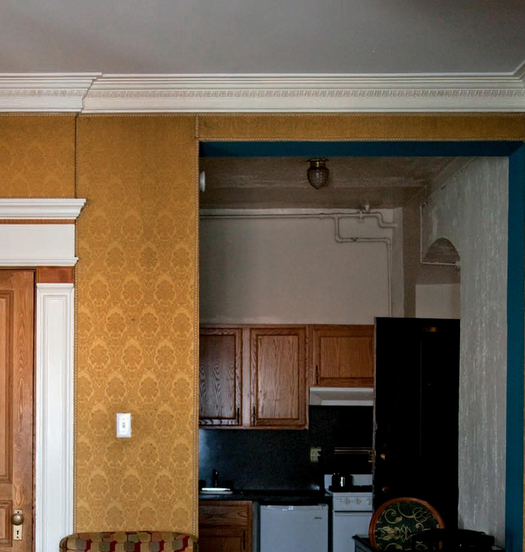 Hôtel Chelsea, New York. Chambre 617 - Contemporain Photograph par Victoria Cohen
