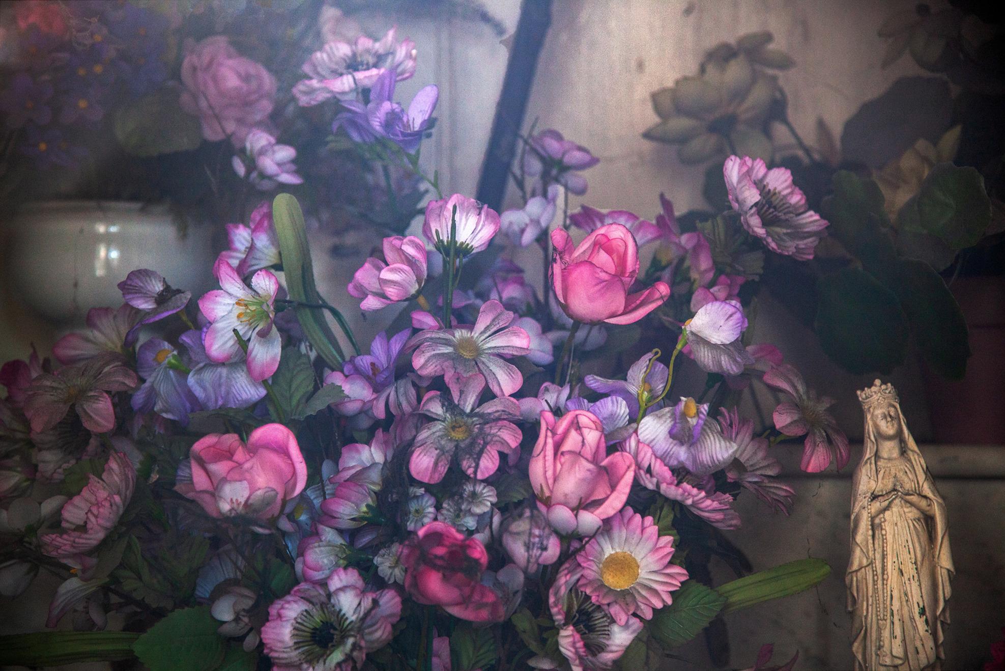 Victoria Cohen Still-Life Photograph - REVERENCE No. 1. Paris. France. From the REVERENCE Series
