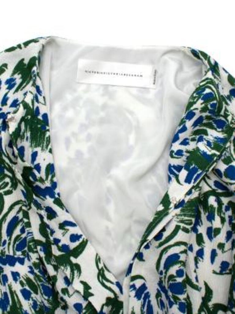 Victoria green & blue brush stroke print crepe dress In Good Condition For Sale In London, GB