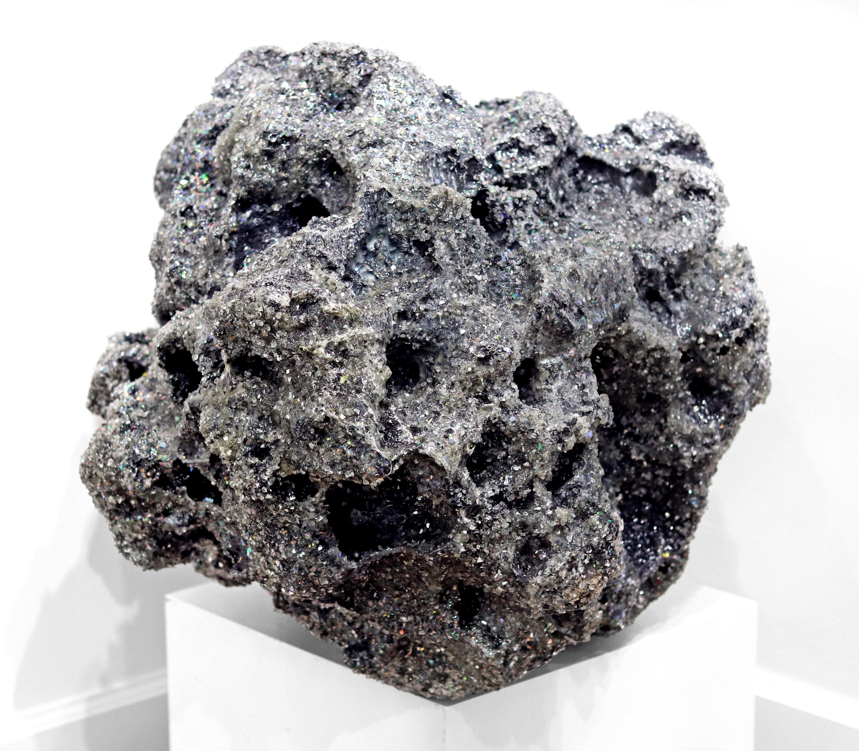 Out Of Space – Großer äußerer Weltraumspiegel, Silber texturierte Meteorit-Skulptur