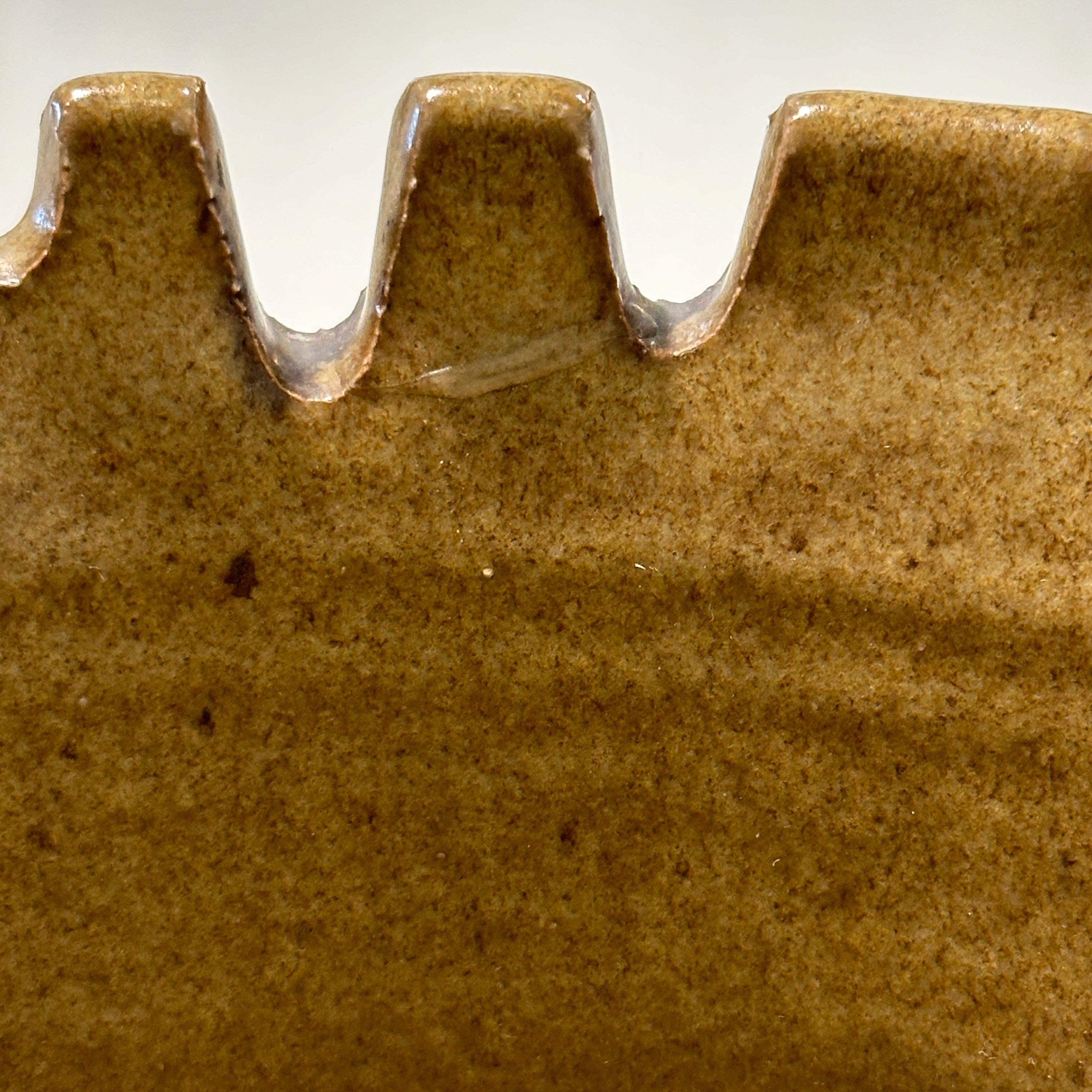 Victoria Littlejohn California Pottery  Ciotola in ceramica dentellata, 1960 ca in vendita 5