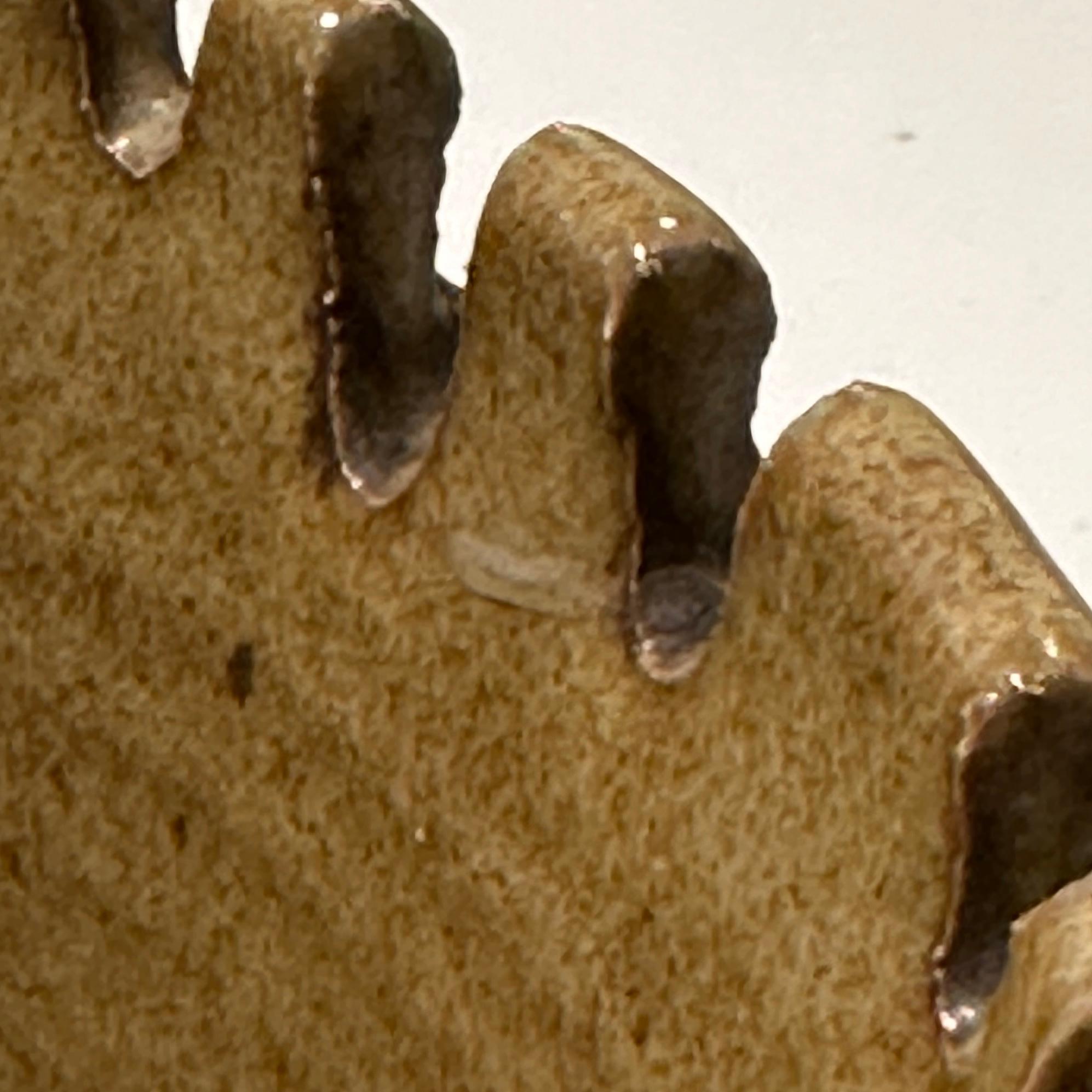 Victoria Littlejohn California Pottery  Ciotola in ceramica dentellata, 1960 ca in vendita 8