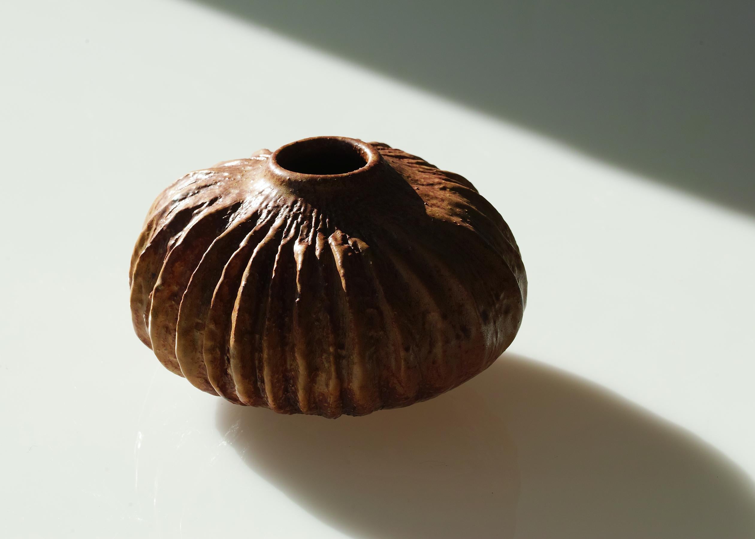 Vase organique Victoria Littlejohn Studio Pottery en vente 3