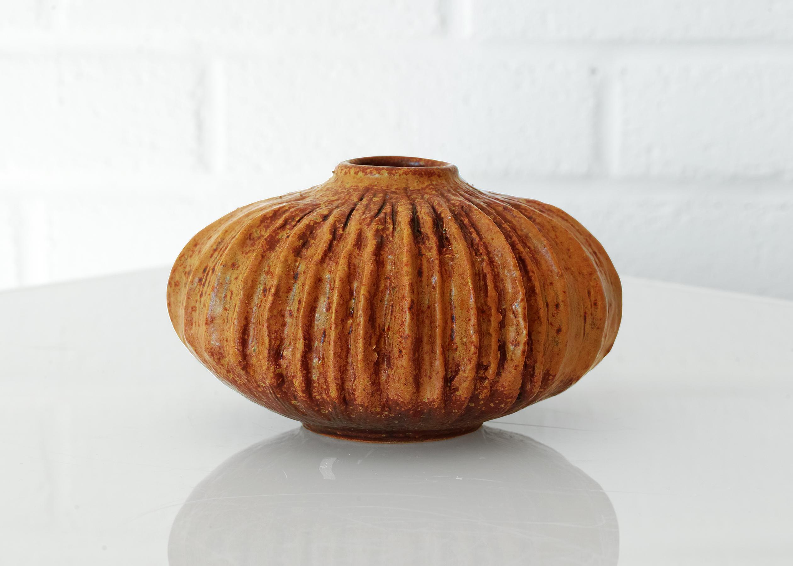 Céramique Vase organique Victoria Littlejohn Studio Pottery en vente