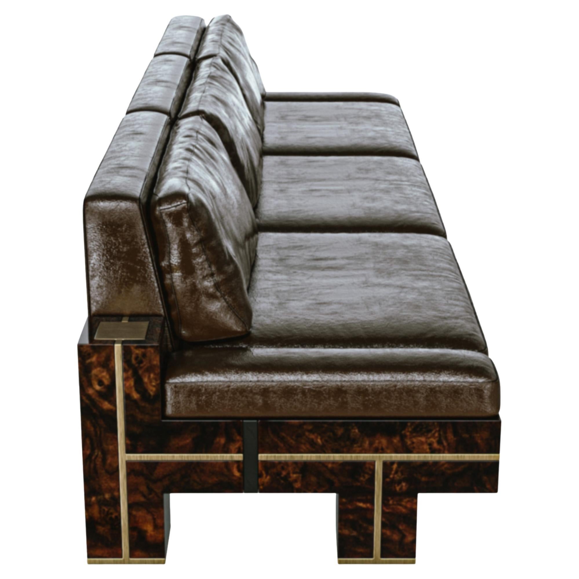 Sofá "Victoria", con madera de nogal, detalles de bronce, cuero hecho a medida, Estambul