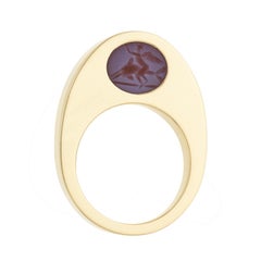 Victoria Strigini: Ancient Roman Agate Intaglio in 18k Gold Oeuf au Plat Ring