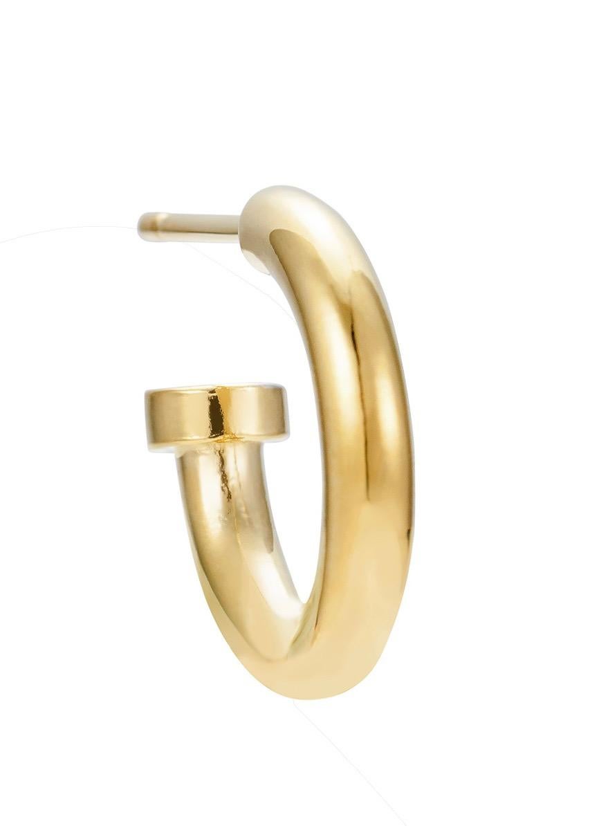 Classical Roman Victoria Strigini: Ancient Roman Intaglio Earrings in 18k Gold and Carnelian For Sale