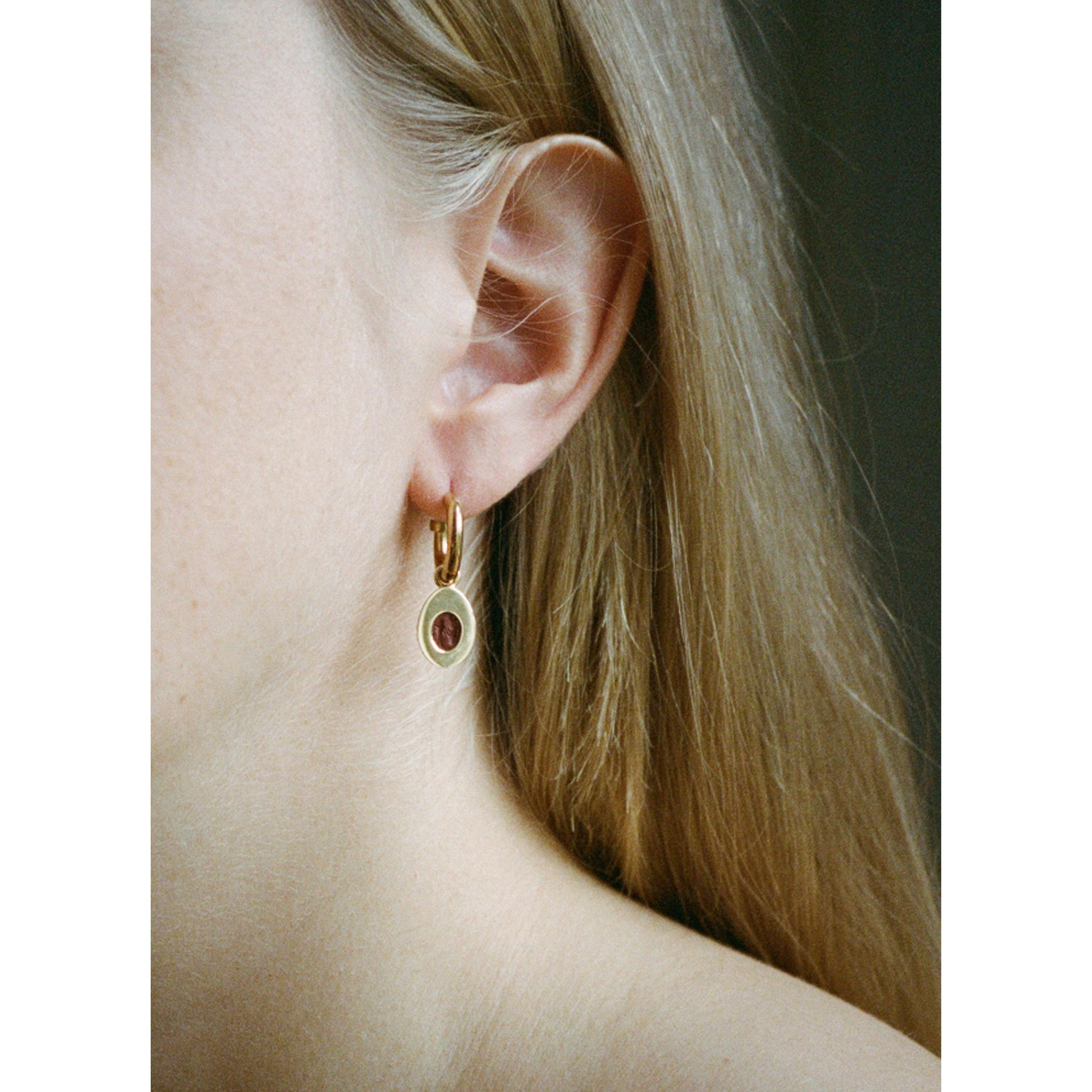 Victoria Strigini : boucles d'oreilles anciennes romaines en jaspe et or 18 carats Unisexe en vente