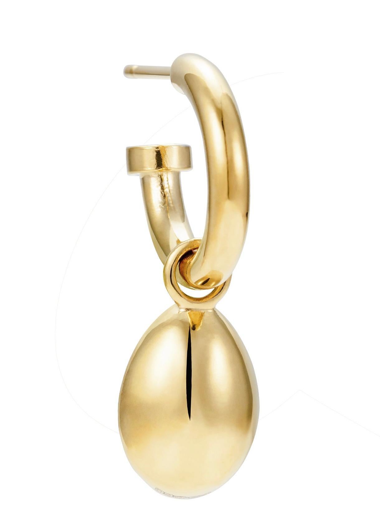 Classical Roman Victoria Strigini: Ancient Roman Intaglio Hoop Earrings in Jasper and 18k Gold For Sale