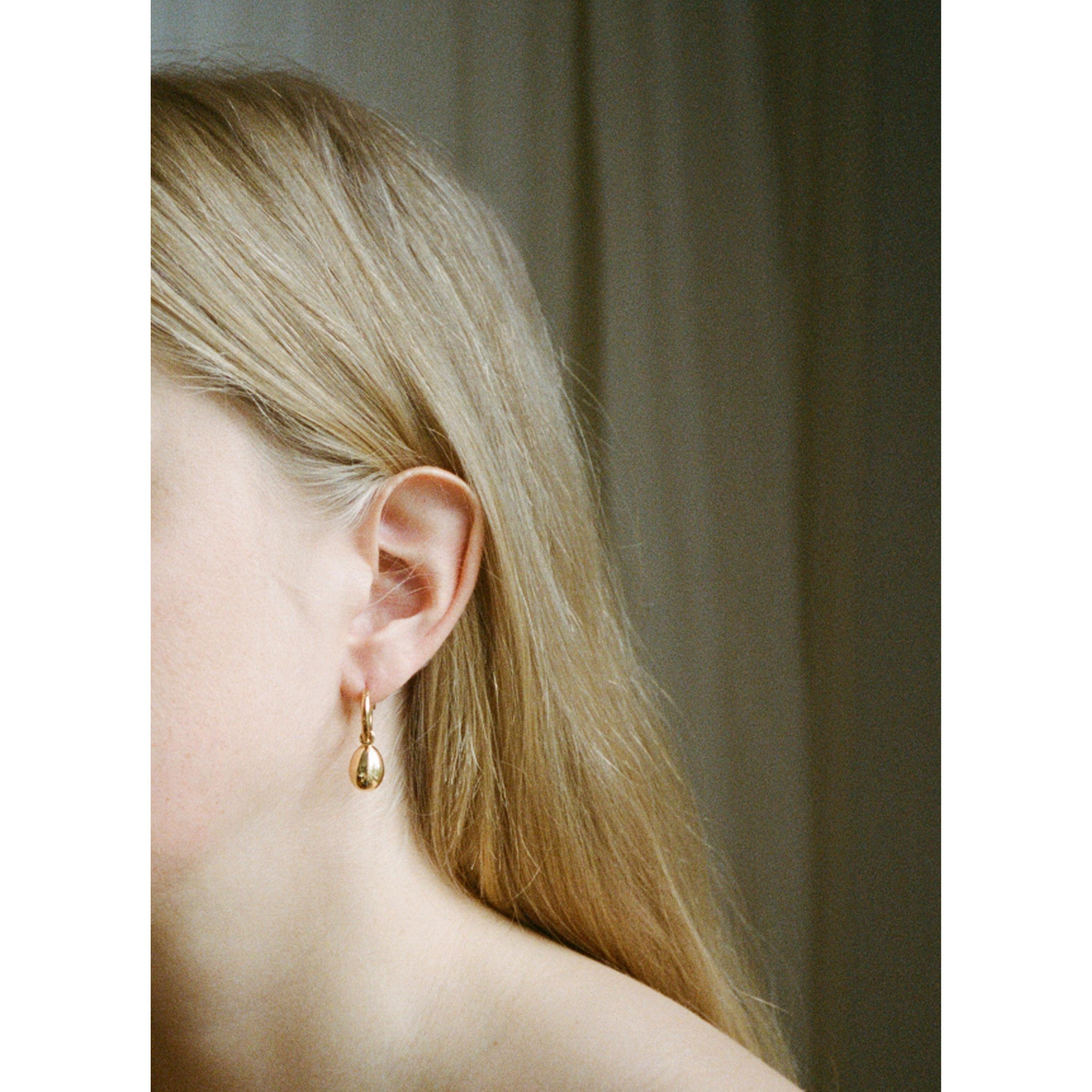 Victoria Strigini : boucles d'oreilles anciennes romaines en jaspe et or 18 carats en vente 1