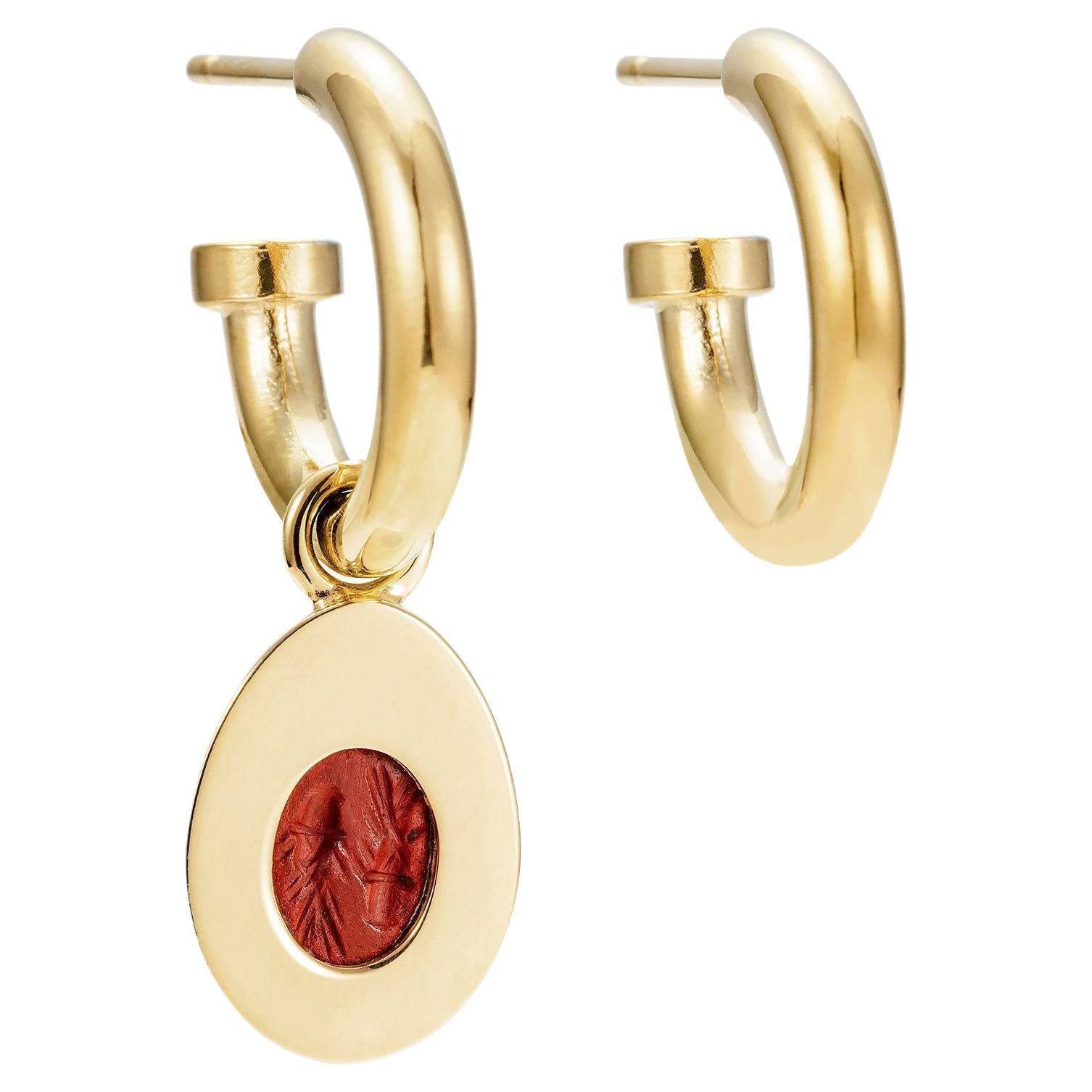 Victoria Strigini: Ancient Roman Intaglio Hoop Earrings in Jasper and 18k Gold For Sale