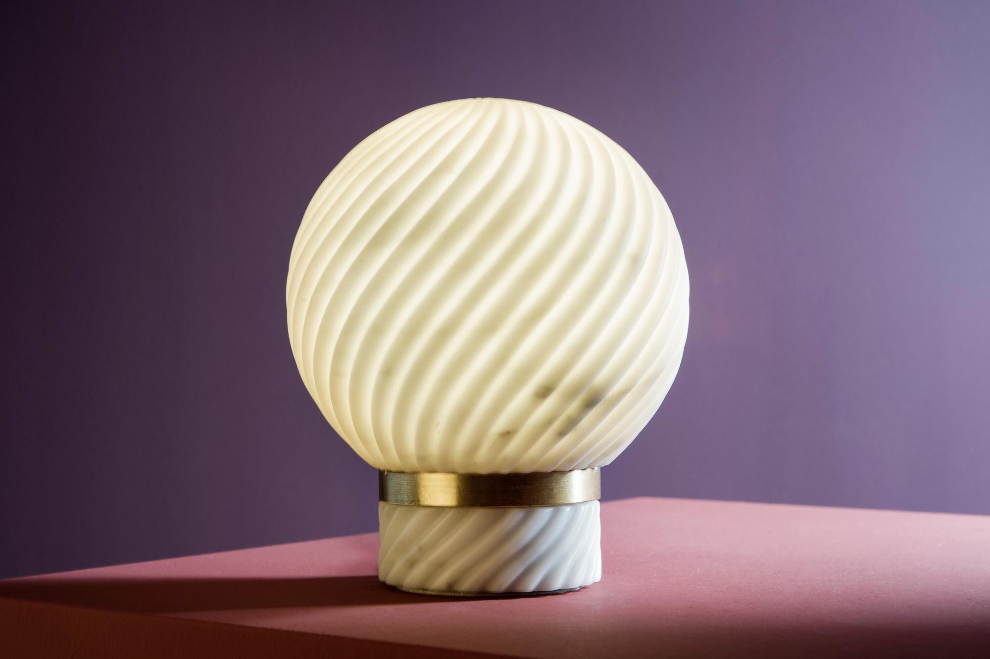 Modern Victoria Table Lamp in Marble For Sale