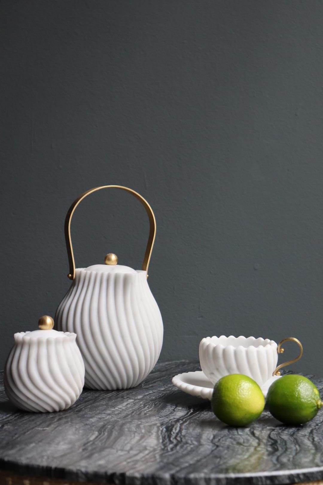 Modern Victoria Tea Set in Marble and Brass, Design Bethan Gray for Editions Milano For Sale