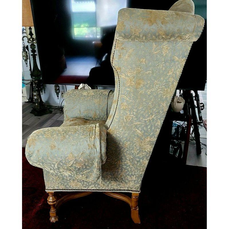 throne chair with wings