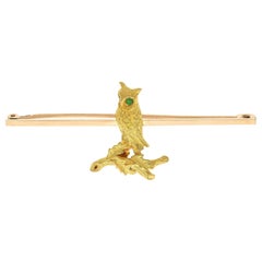 Antique Victorian 0.06 Carat Emerald 15K Yellow Gold Owl Brooch