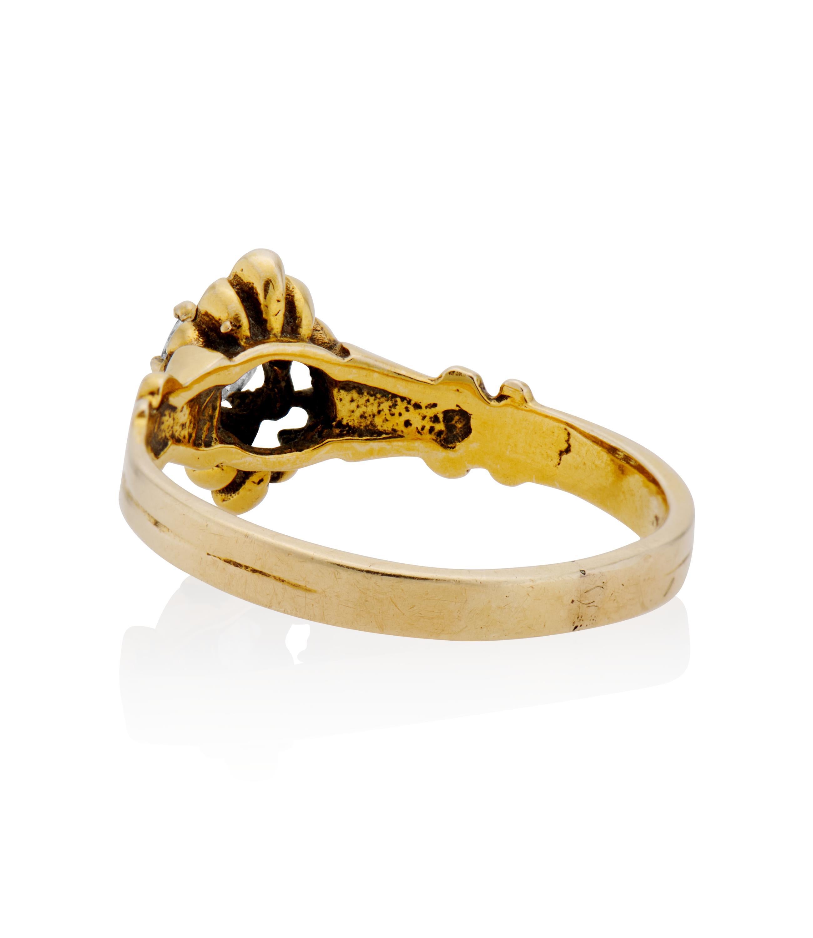 Victorian 0.23 carat Round Cut Diamond Yellow Gold Antique Engagement Ring In Good Condition In New York, NY