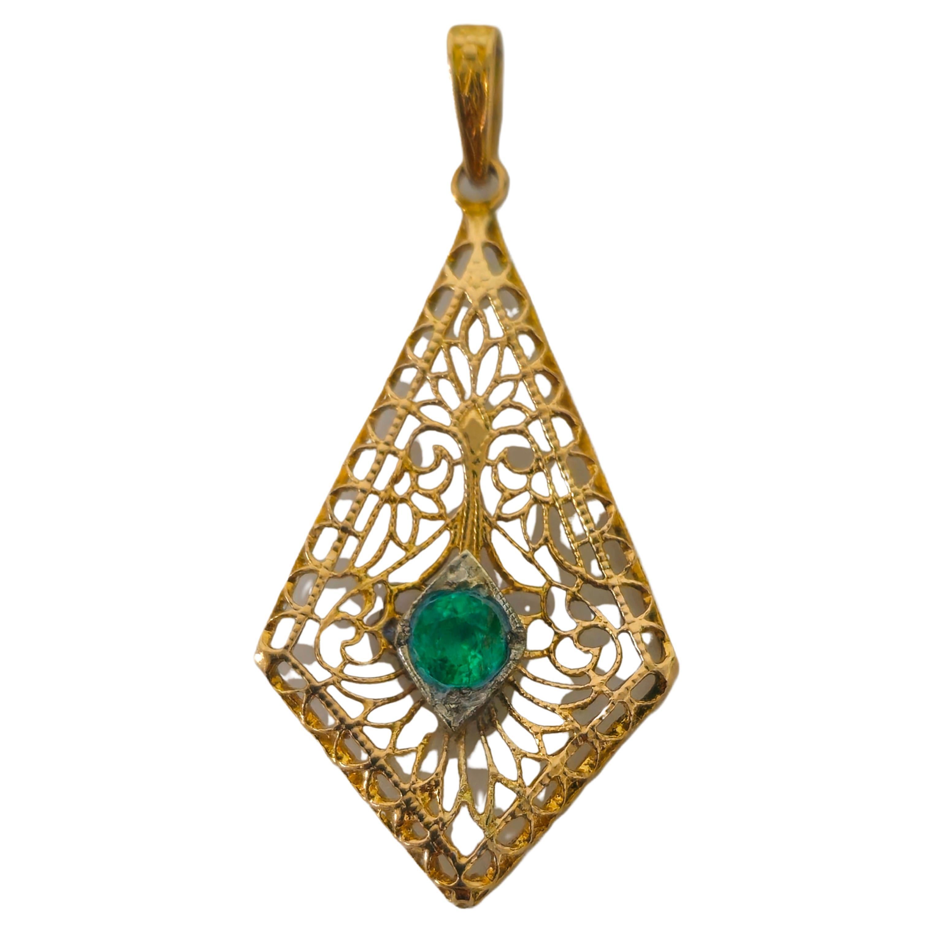 Victorian 0.32 Carat Natural Emerald Pendant For Womens  