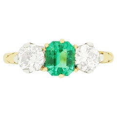 Victorian 0.40 Emerald and Diamond Three Stone Ring, c.1900s