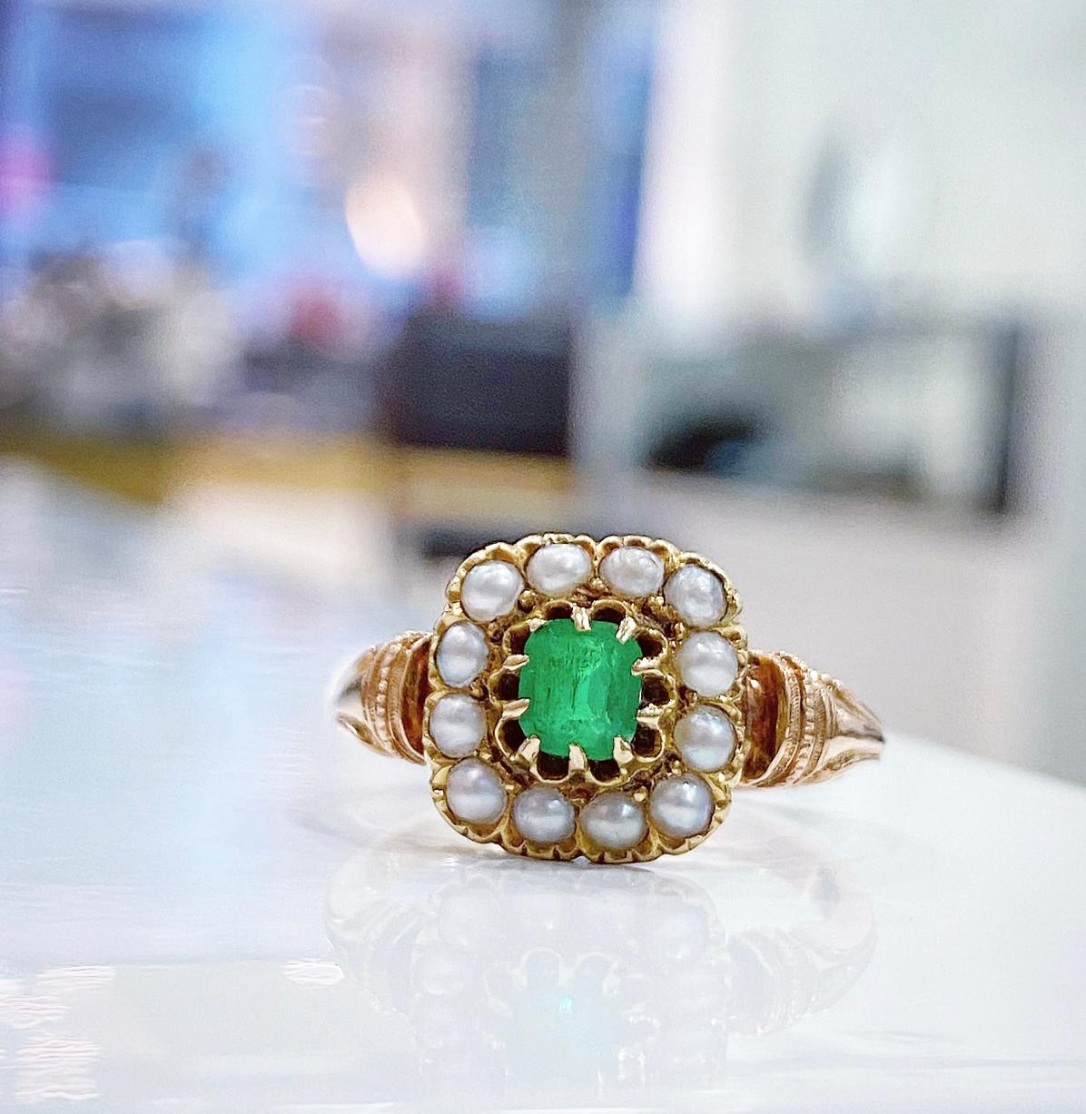 Victorian 0.40 Carat Emerald and Pearl Ring, circa 1880s In Good Condition In London, GB