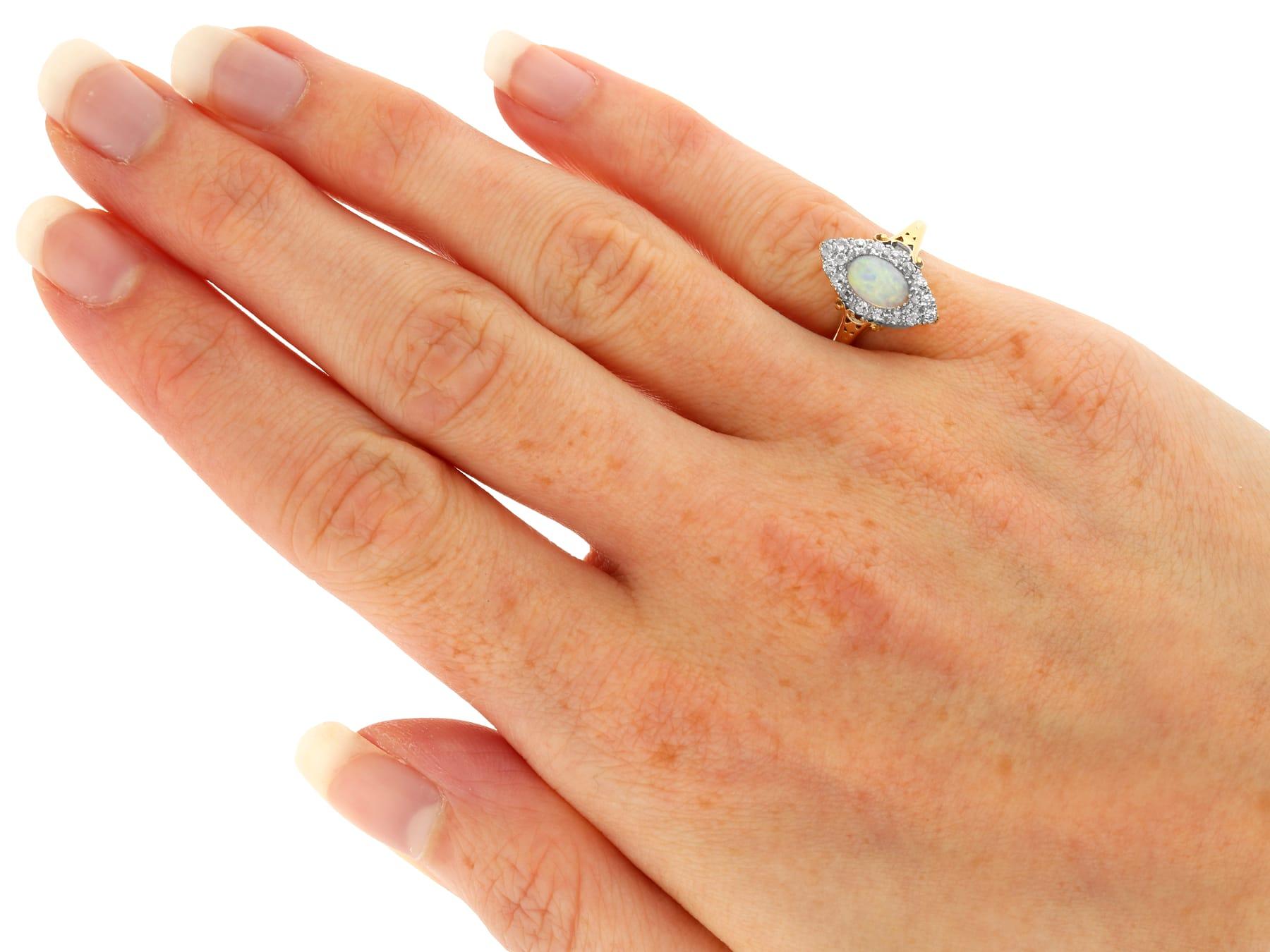 Bague victorienne en or jaune 18 carats avec opale de 0,50 carat et diamants de 0,33 carat en vente 5