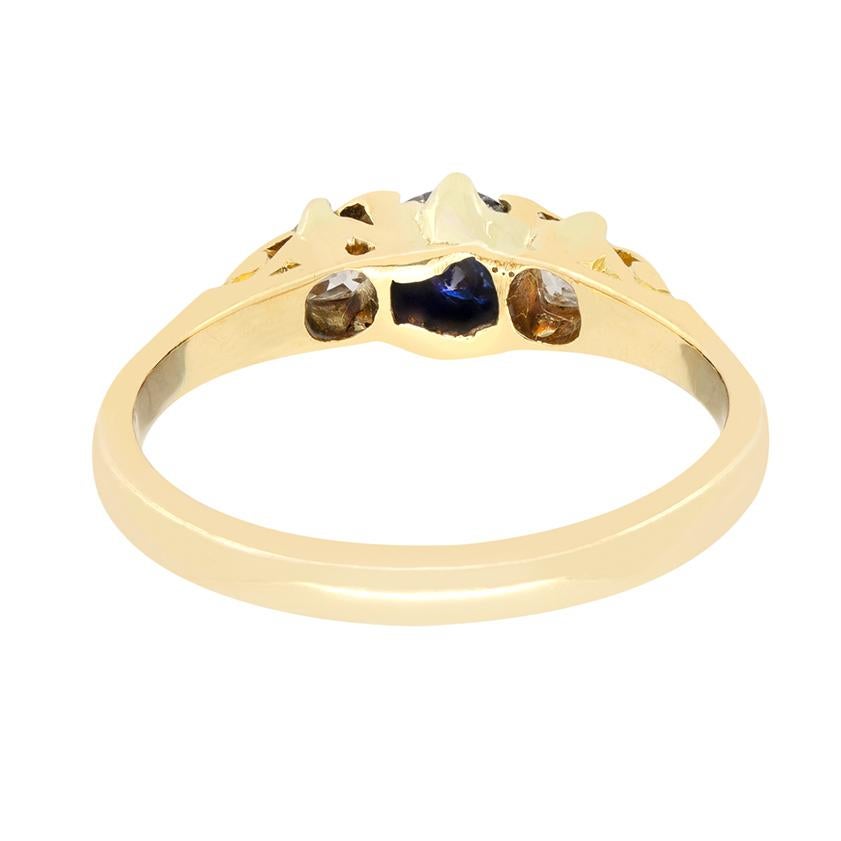 Victorian 0.50ct Sapphire and Diamond Trilogy Ring, c.1880s In Good Condition For Sale In London, GB