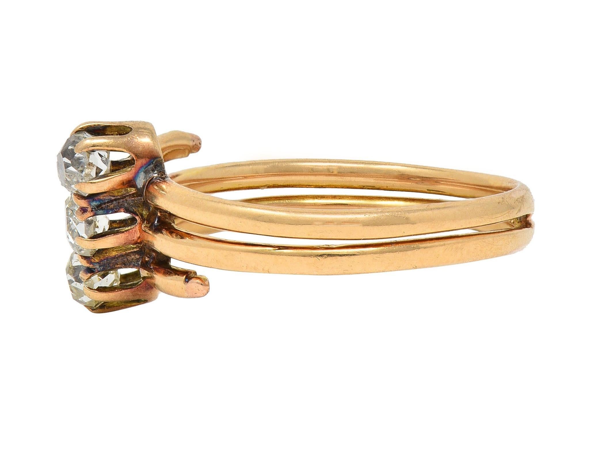 Femenino o masculino Anillo victoriano de oro de 14 quilates con tres piedras y 0,60 quilates de diamantes de minas antiguas en venta