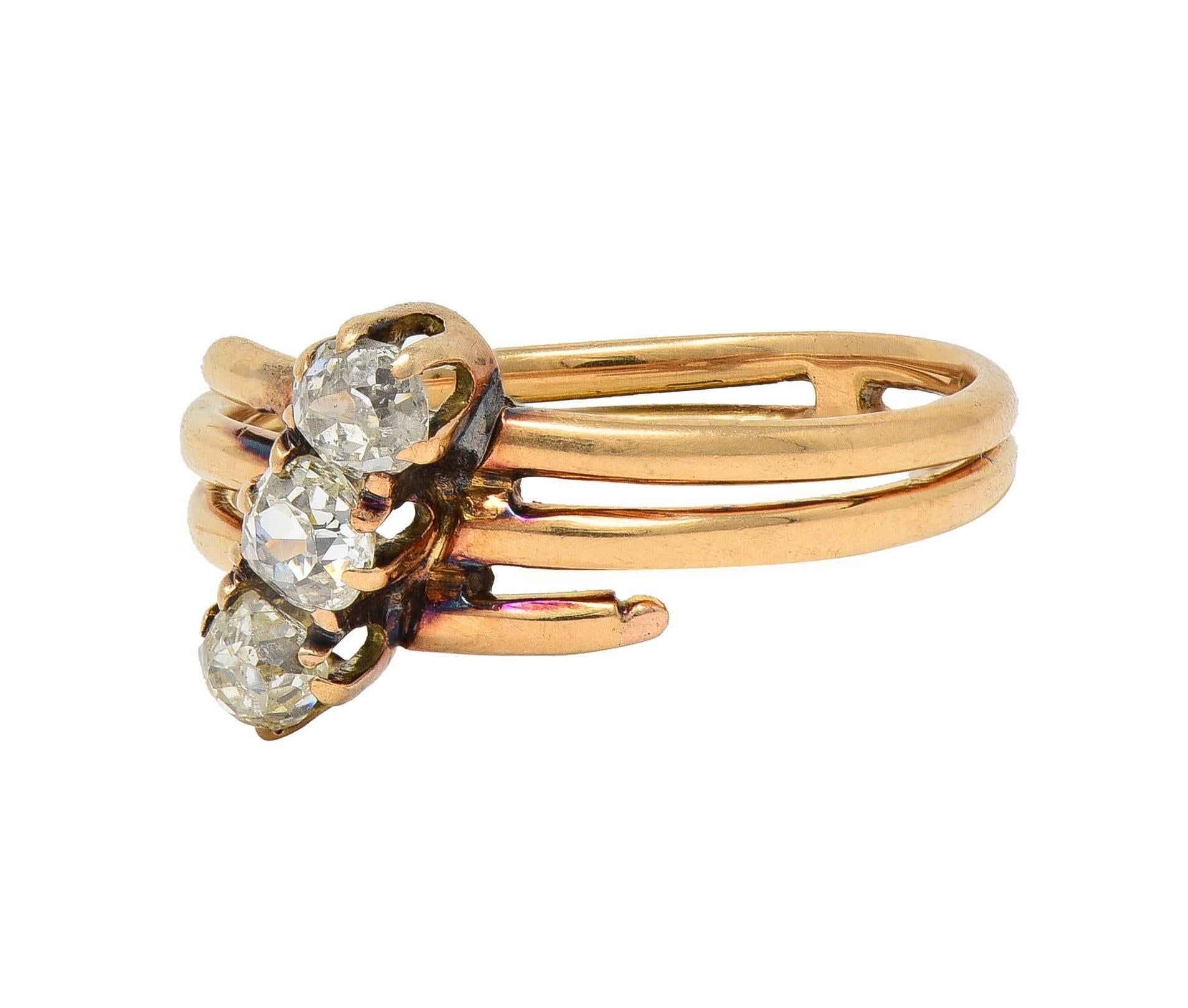 Anillo victoriano de oro de 14 quilates con tres piedras y 0,60 quilates de diamantes de minas antiguas en venta 1