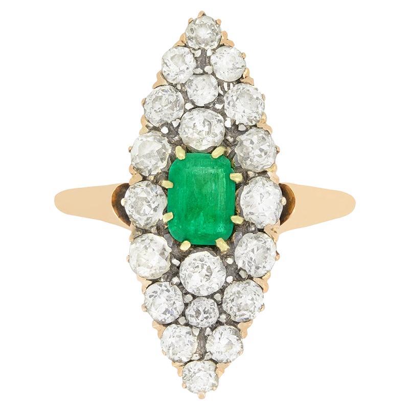 Bague victorienne de 0,60 ct d'émeraude et de diamants en forme de navette, c.I.C.