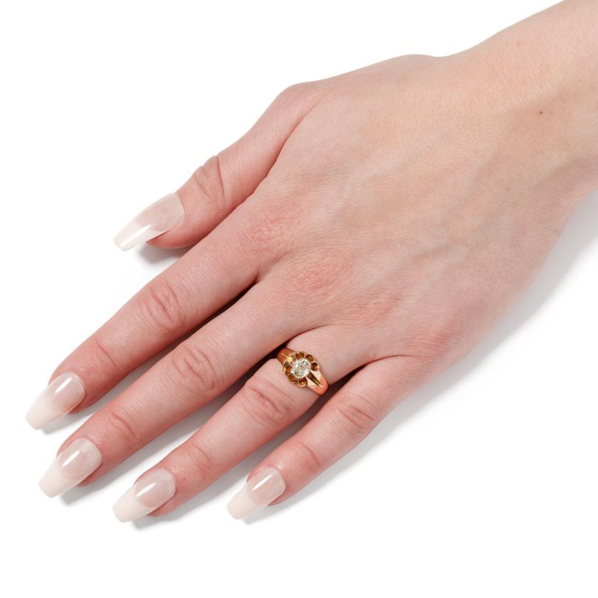 Women's or Men's Victorian 0.65ct Yellow Diamond Ring, hallmarked 1887 For Sale