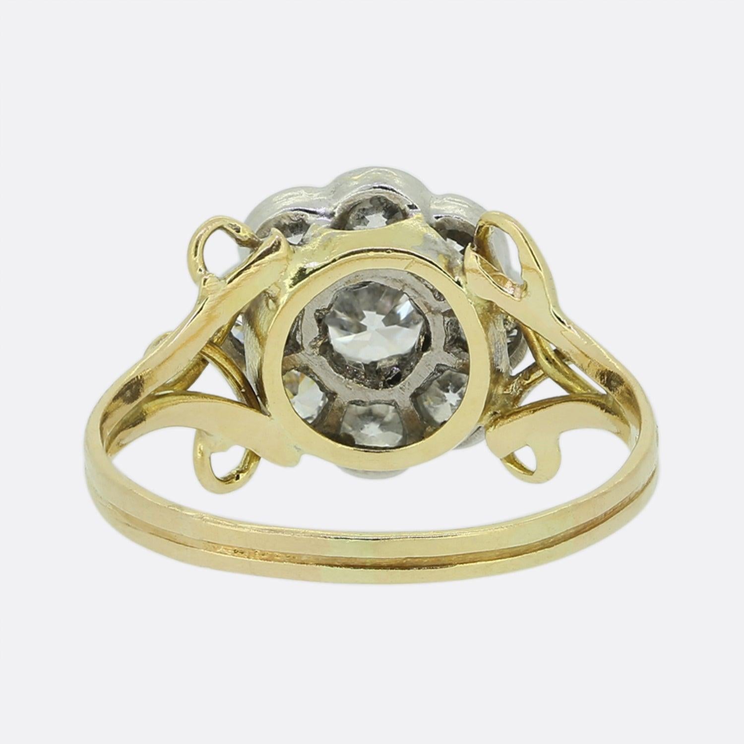 Viktorianischer 0,70 Karat Altschliff Diamant Cluster Ring im Zustand „Gut“ im Angebot in London, GB