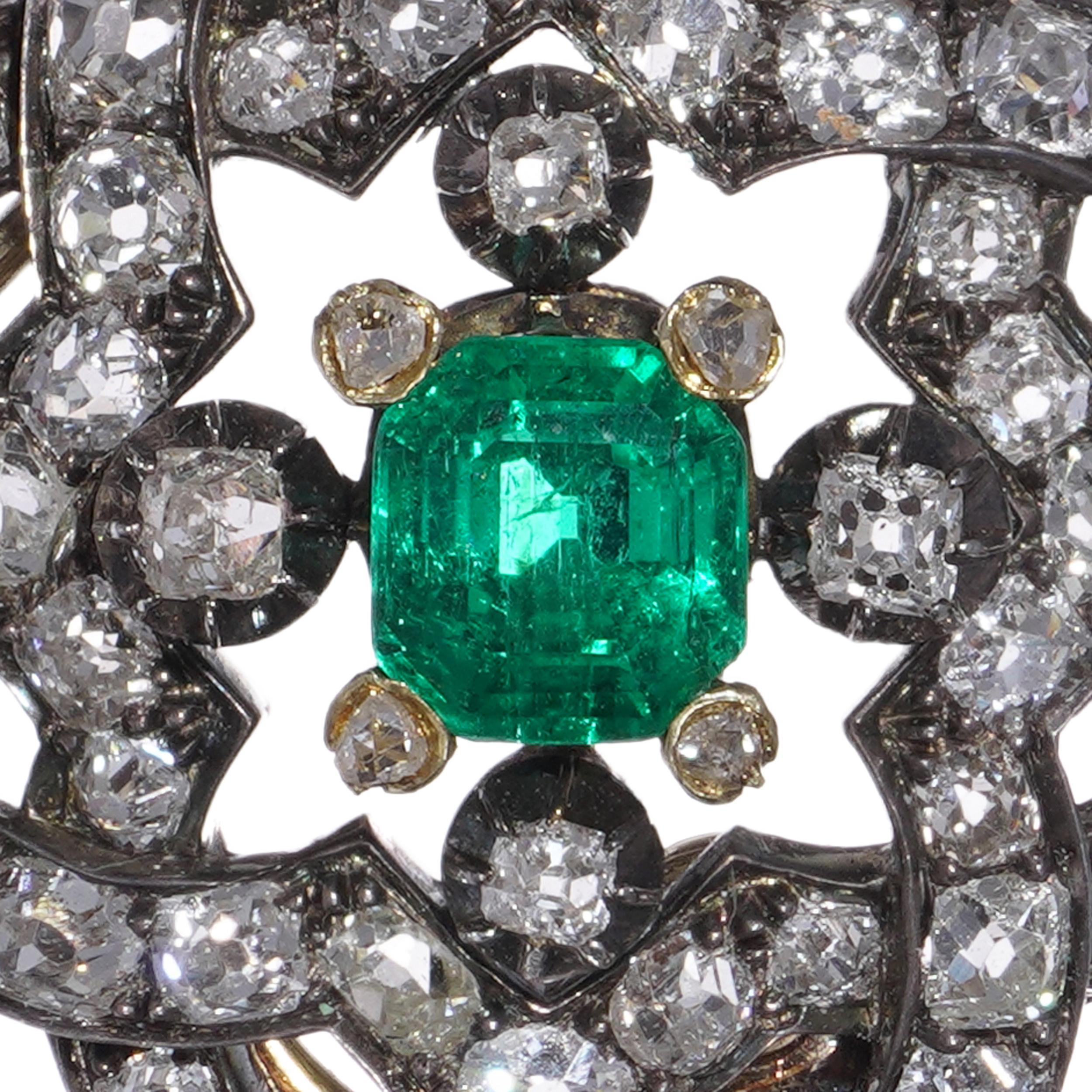 Émeraude victorienne de 0,75 ct et 3,82 ct. Pendentif diamant en or 9kt et argent en vente 3